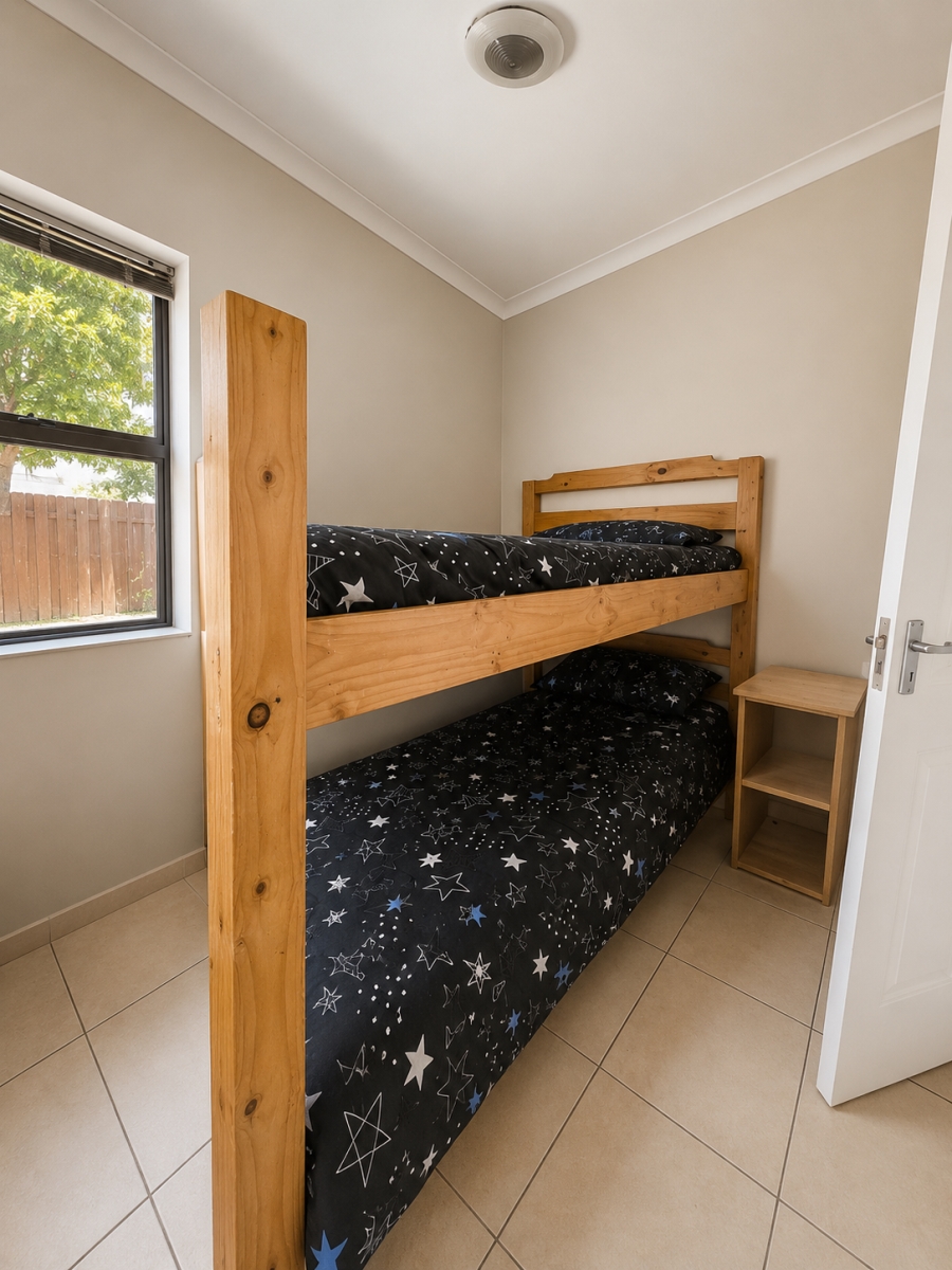 To Let 2 Bedroom Property for Rent in Stellendale Western Cape